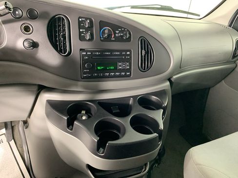 Used 2007 Ford E-350 and Econoline 350 Extended Wagon Super Duty RWD image 22