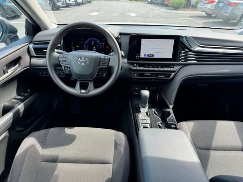 Used 2025 Toyota Camry LE FWD image 9