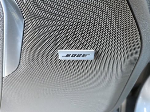 Used 2021 Chevrolet Suburban Z71 w/ Z71 Signature Package image 10