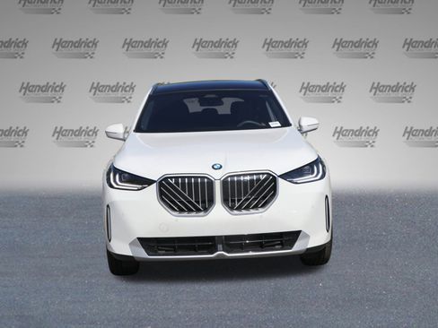 Certified 2025 BMW X3 xDrive30i w/ Premium Package image 8