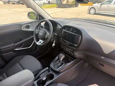 Certified 2024 Kia Soul LX w/ Option Group 015 FWD image 5