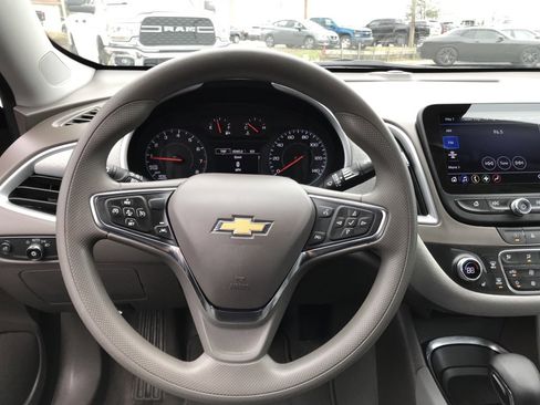 Used 2023 Chevrolet Malibu LT image 11