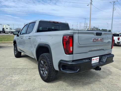 Used 2025 GMC Sierra 1500 AT4X image 5