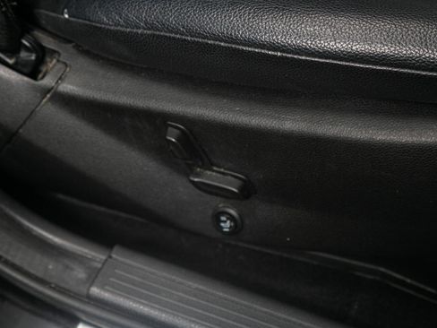 Used 2015 Mercedes-Benz GLK 350 RWD 4dr GLK 350 image 22