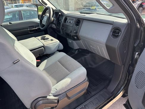Used 2016 Ford F250 XL w/ Power Equipment Group AWD/4WD image 16
