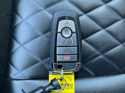 Used 2024 Ford Edge Titanium AWD/4WD image 30