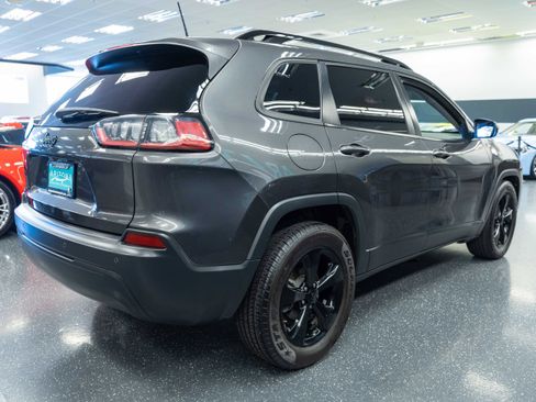 Used 2020 Jeep Cherokee Latitude Plus FWD image 5