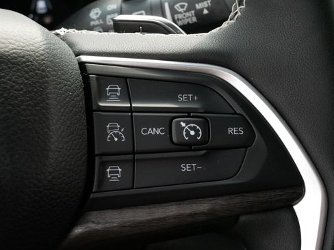 Used 2023 Jeep Grand Cherokee 4WD 4xe image 25