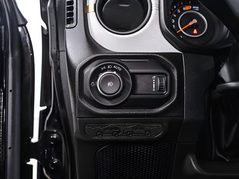 Used 2024 Jeep Wrangler Unlimited Sport AWD/4WD image 18