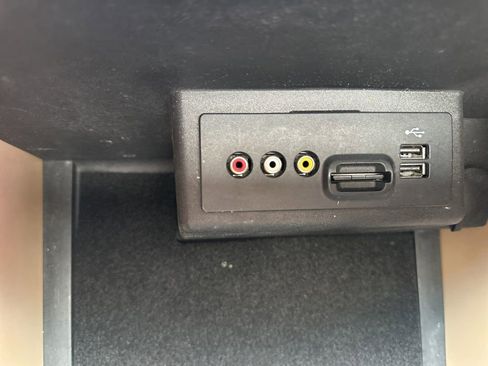 Used 2013 Ford F150 Lariat w/ Mid Equipment Group AWD/4WD image 46