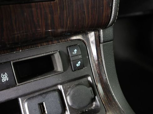 Used 2015 Chevrolet Traverse LT w/ Style and Technology Package image 38