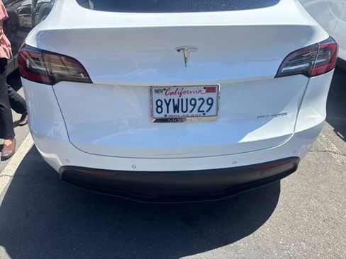 Used 2021 Tesla Model Y Long Range AWD/4WD image 5