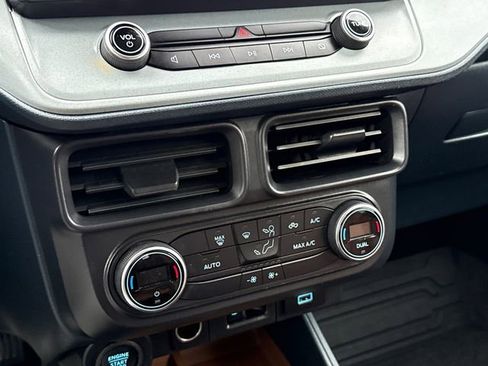Used 2022 Ford Maverick Lariat FWD image 25