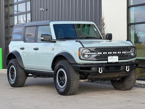 Used 2023 Ford Bronco Badlands w/ Sasquatch Package AWD/4WD image 5