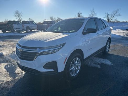 Used 2023 Chevrolet Equinox LS w/ LS Convenience Package image 7