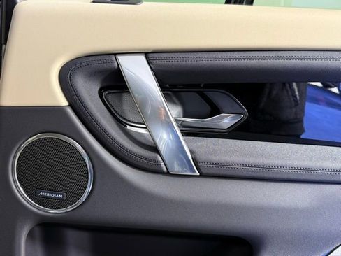 New 2025 Land Rover Discovery Sport S image 34