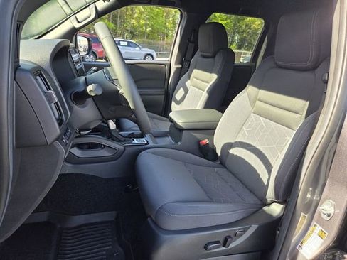 New 2026 Nissan Frontier SV AWD/4WD image 9