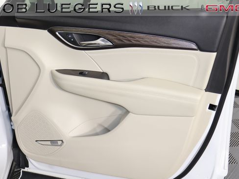 Used 2022 Buick Envision Avenir w/ Technology Package II FWD image 19