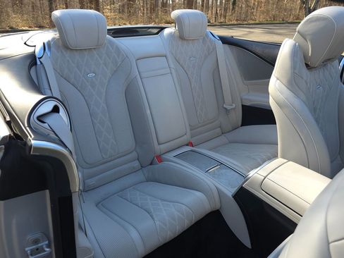 Used 2017 Mercedes-Benz S 550 Cabriolet image 28