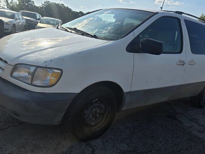 Used 1999 Toyota Sienna XLE