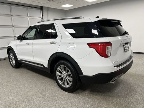 Used 2022 Ford Explorer Limited image 9