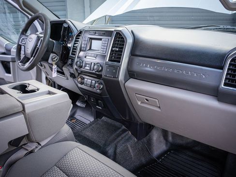 Used 2017 Ford F350 XLT w/ XLT Value Package AWD/4WD image 27