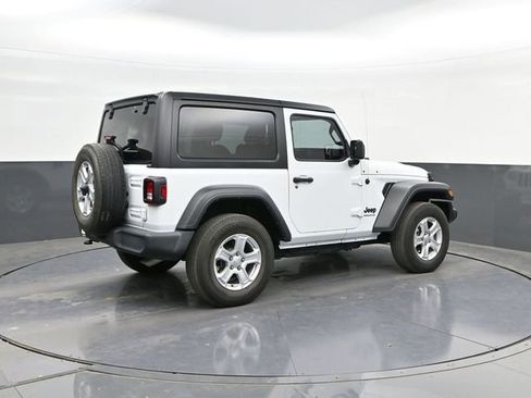 Used 2022 Jeep Wrangler Sport S image 12