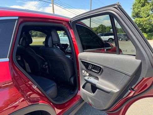 Used 2024 Mercedes-Benz GLC 300 image 16