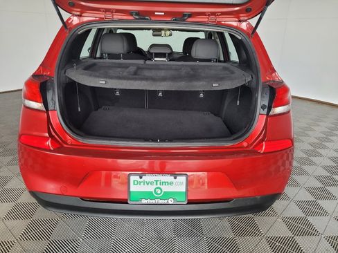 Used 2018 Hyundai Elantra GT FWD image 29