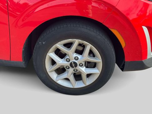 Used 2023 Kia Soul S FWD image 7