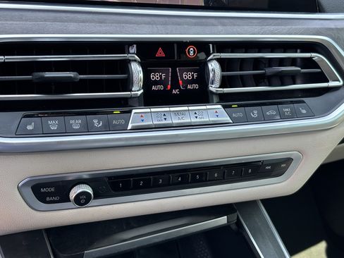 Used 2020 BMW X5 xDrive40i w/ Premium Package AWD/4WD image 29