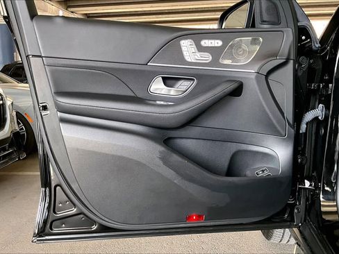 Used 2024 Mercedes-Benz GLE 450e 4MATIC image 21