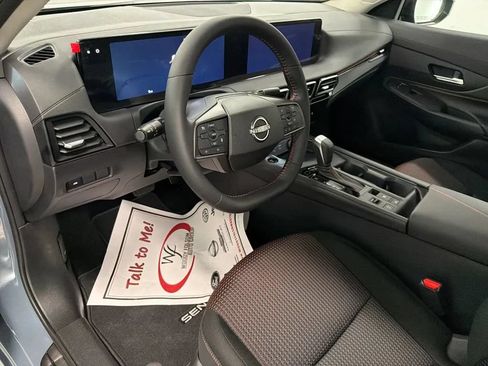 New 2026 Nissan Sentra SR w/ Floor Mat Package FWD image 11