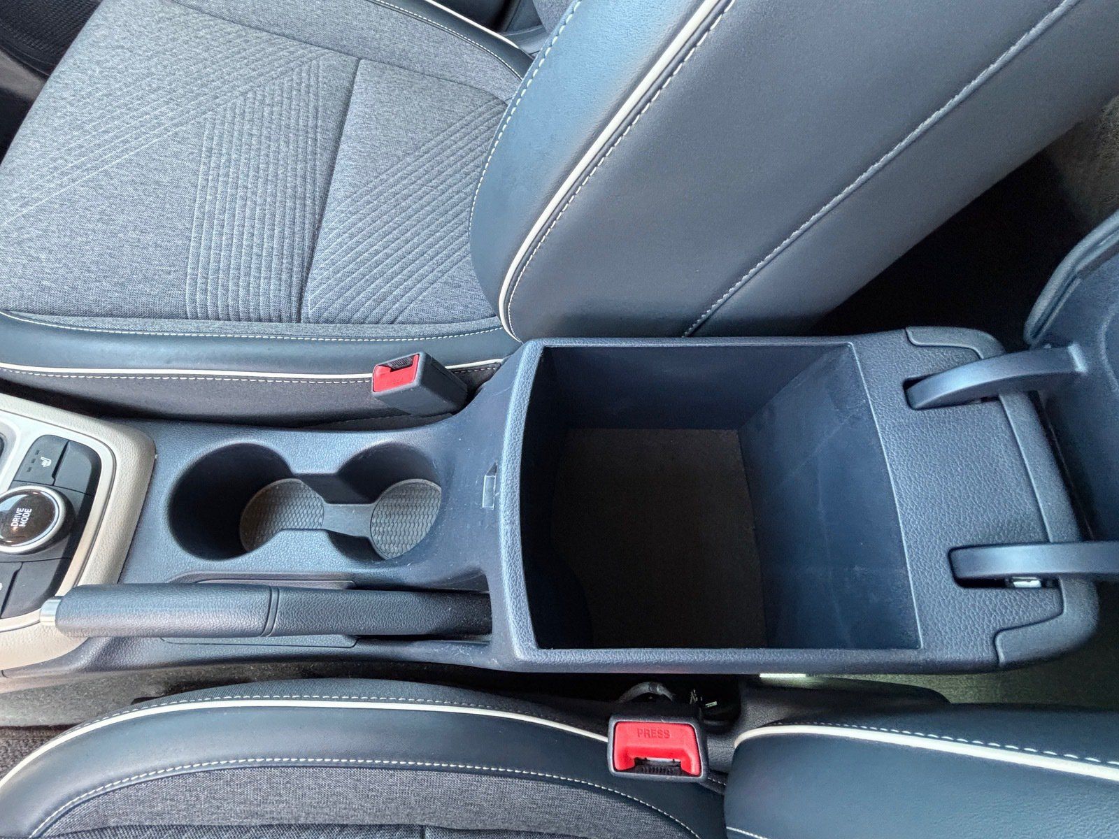 Used 2021 Hyundai Venue FWD image 18