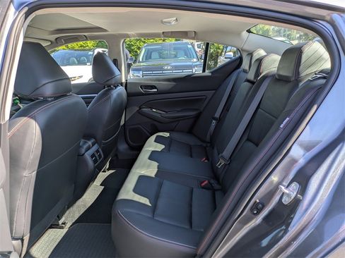 Used 2023 Nissan Altima 2.0 SR image 10