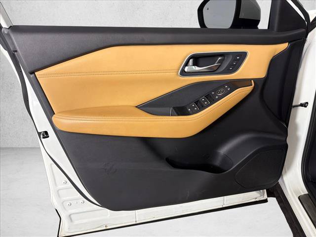 Used 2021 Nissan Rogue Platinum FWD image 12