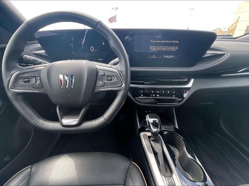 Used 2025 Buick Envista Avenir FWD image 15