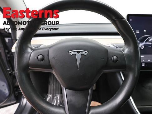 Used 2019 Tesla Model 3 Performance image 10