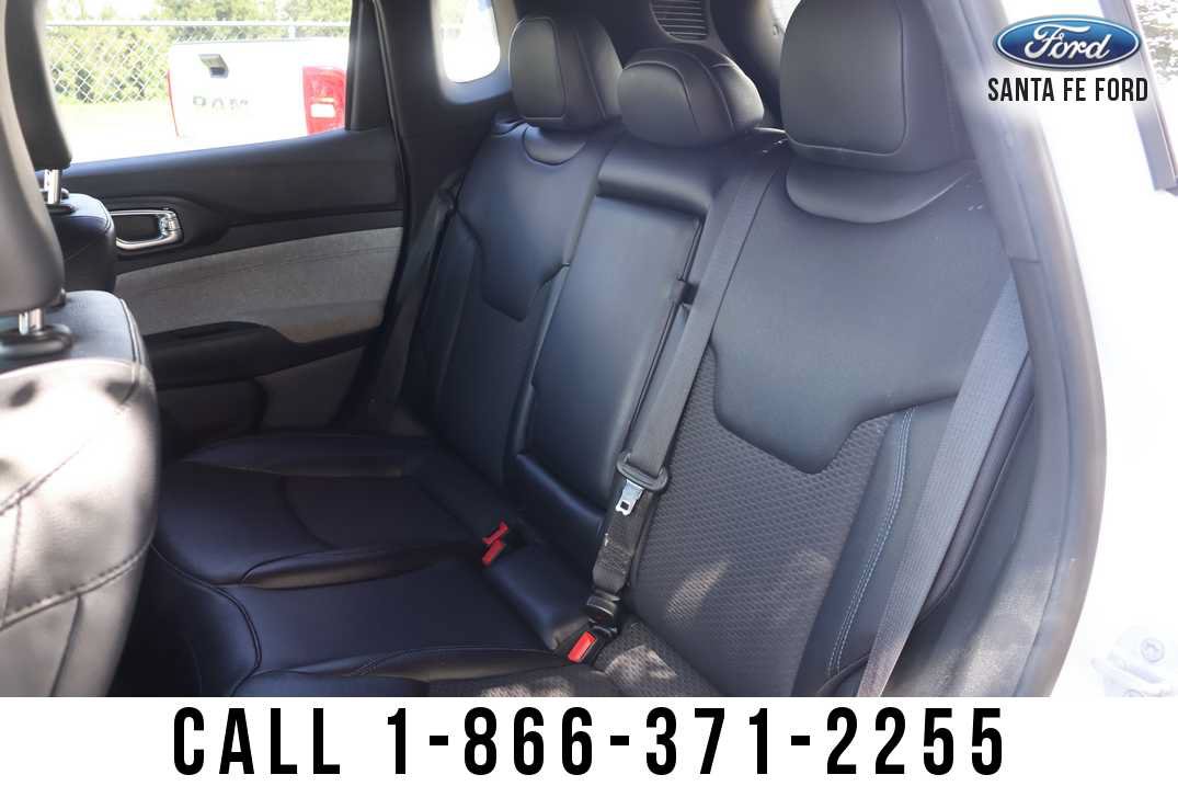 Used 2024 Jeep Compass Latitude w/ Altitude Special Edition AWD/4WD image 19