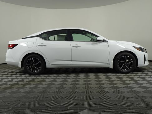 Used 2025 Nissan Sentra SV w/ All-Weather Package image 2