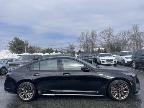 Used 2025 Cadillac CT5 V Blackwing w/ Carbon Fiber 2 Package image 4