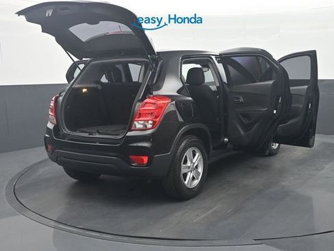 Used 2020 Chevrolet Trax LS image 39