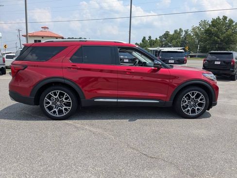 Used 2025 Ford Explorer Platinum w/ Ultimate Package RWD image 3