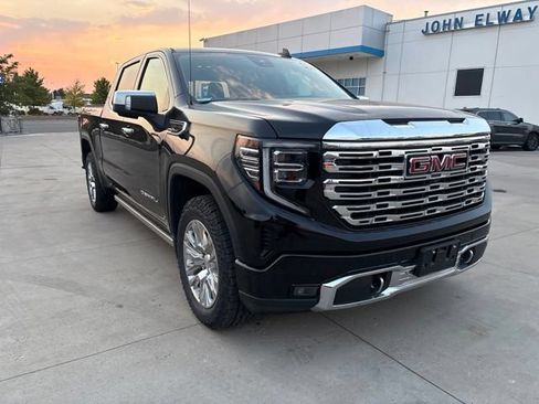 Used 2023 GMC Sierra 1500 Denali w/ Technology Package AWD/4WD image 3