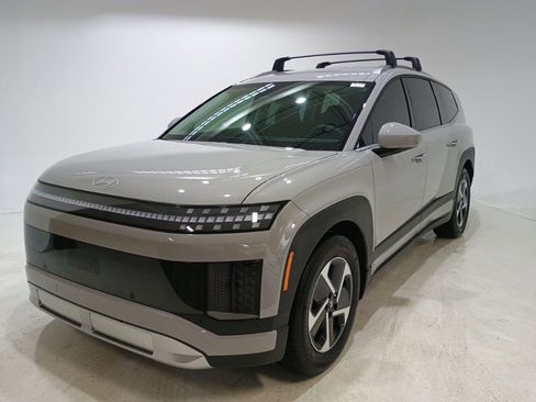 New 2026 Hyundai Ioniq 9 SE image 3