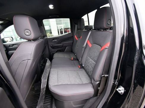 Used 2024 Chevrolet Colorado Z71 w/ Z71 Convenience Package 2 AWD/4WD image 30