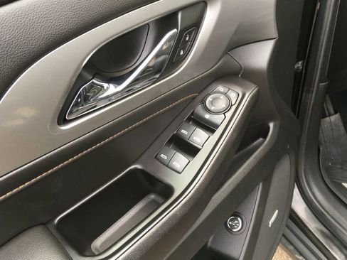 Used 2020 Chevrolet Traverse RS w/ LPO, Floor Liner Package AWD/4WD image 21