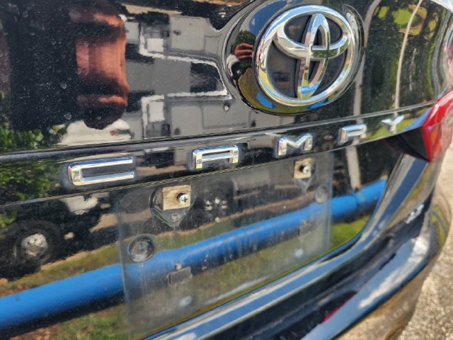 Used 2018 Toyota Camry LE FWD image 7