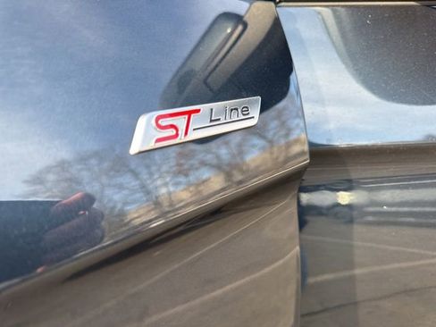 Used 2022 Ford Edge ST-Line image 29