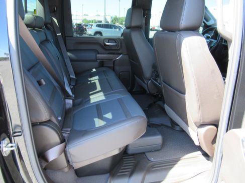 Used 2023 GMC Sierra 3500 Denali w/ Denali Black Diamond Edition AWD/4WD image 36